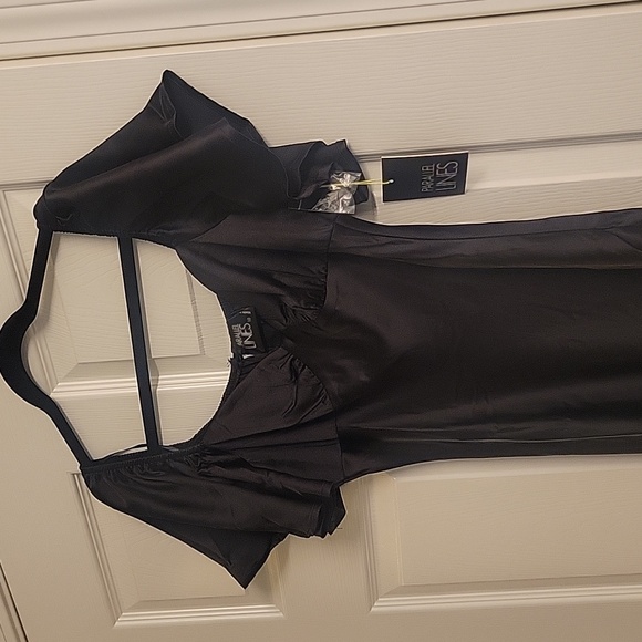 Parallel Lines ASOS Black Satin Sweetheart Ruffle Sleeve Maxi Dress - Picture 3 of 4